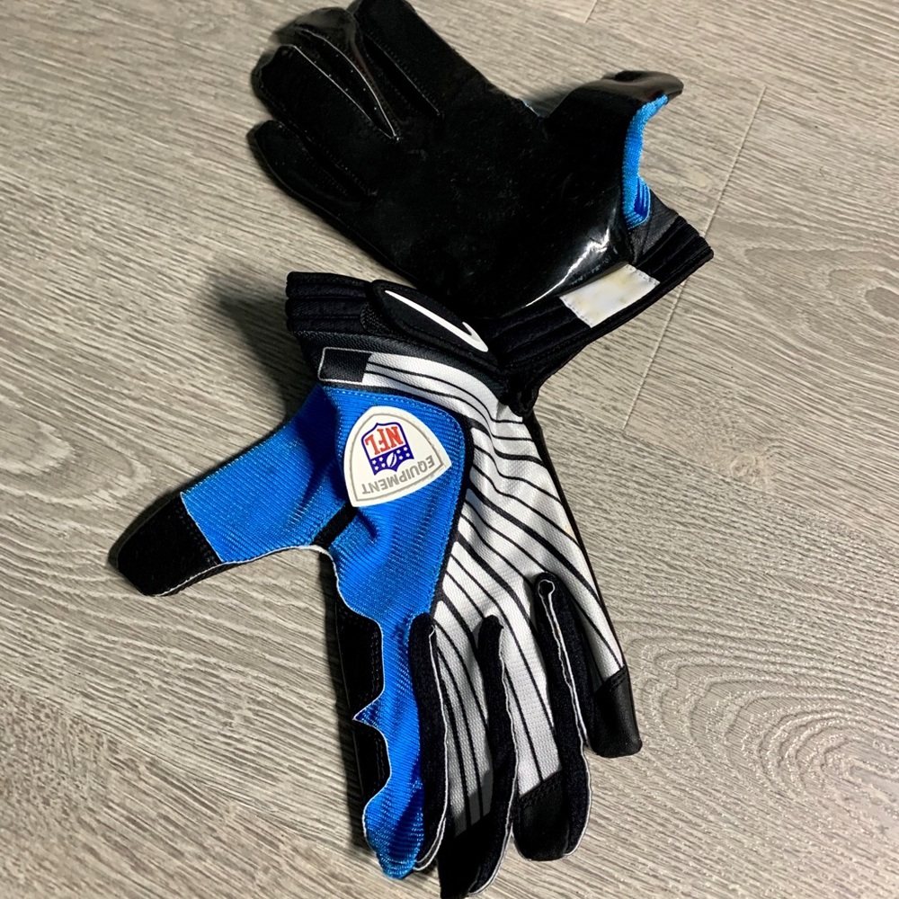 Nike NFL Gloves